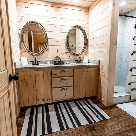 Luxe Family Cabin 8 Min To Downtown 블루리지 외부 사진