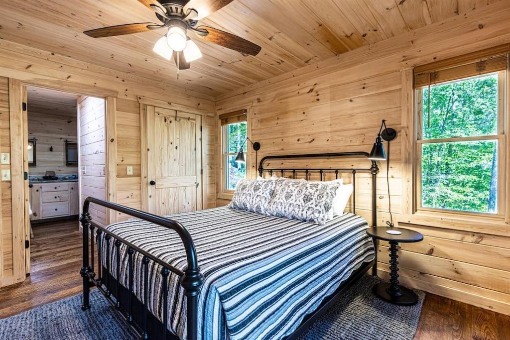 Luxe Family Cabin 8 Min To Downtown 블루리지 외부 사진