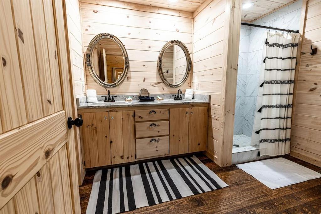 Luxe Family Cabin 8 Min To Downtown 블루리지 외부 사진