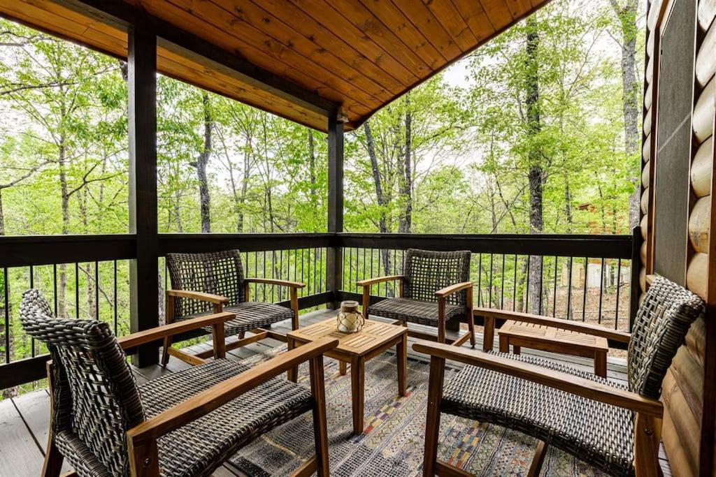 Luxe Family Cabin 8 Min To Downtown 블루리지 외부 사진