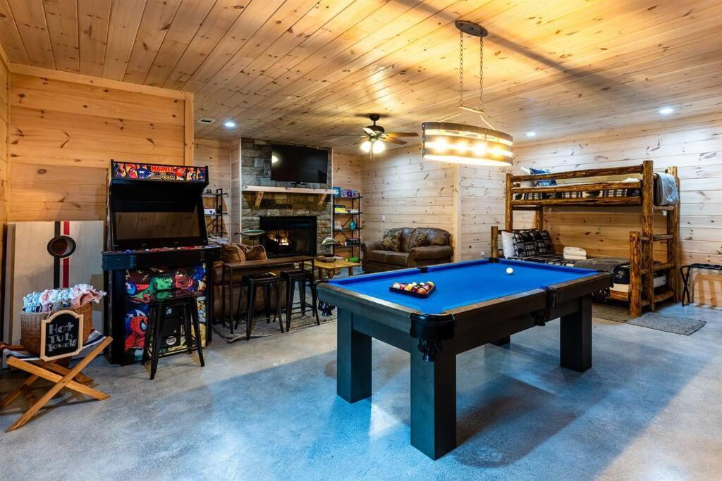 Luxe Family Cabin 8 Min To Downtown 블루리지 외부 사진