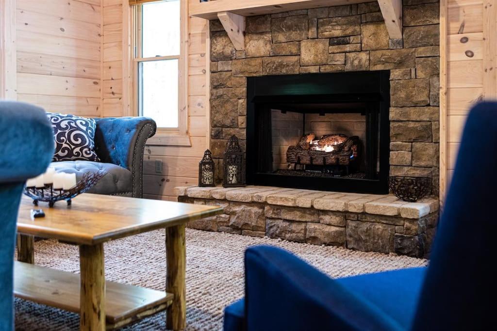 Luxe Family Cabin 8 Min To Downtown 블루리지 외부 사진