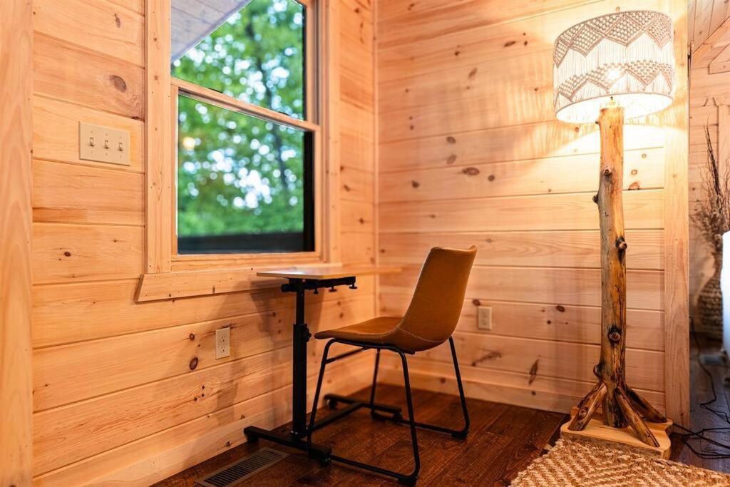 Luxe Family Cabin 8 Min To Downtown 블루리지 외부 사진