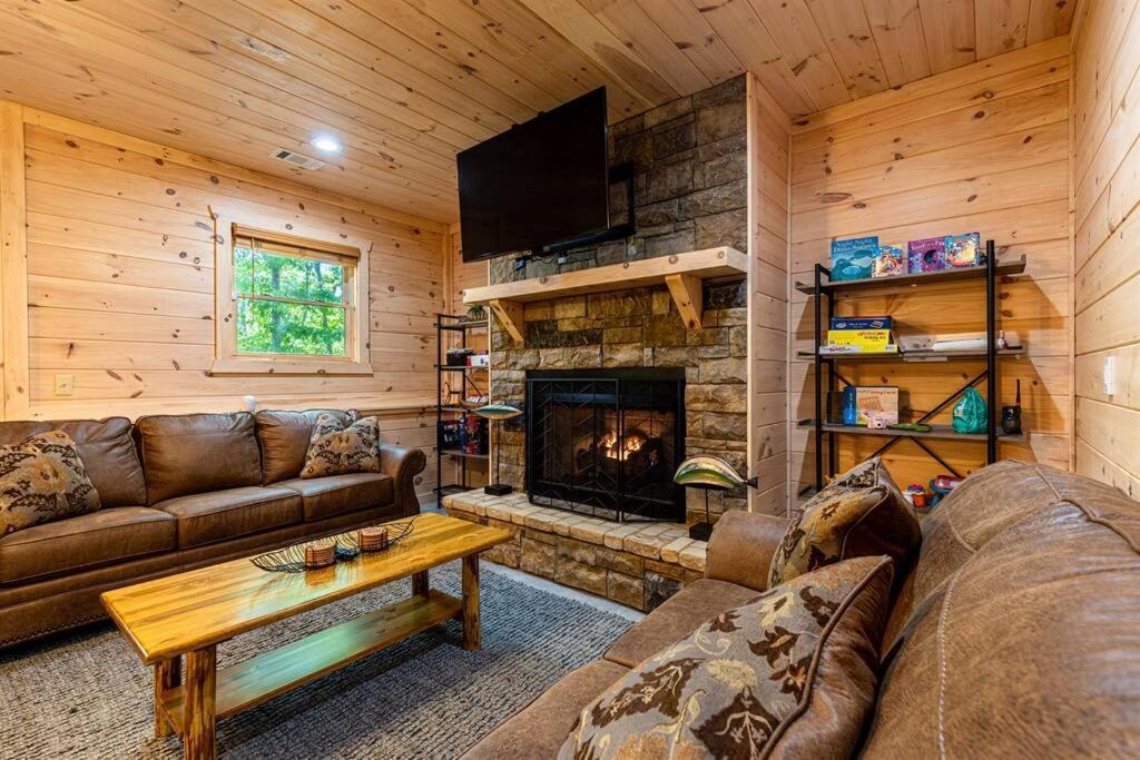 Luxe Family Cabin 8 Min To Downtown 블루리지 외부 사진